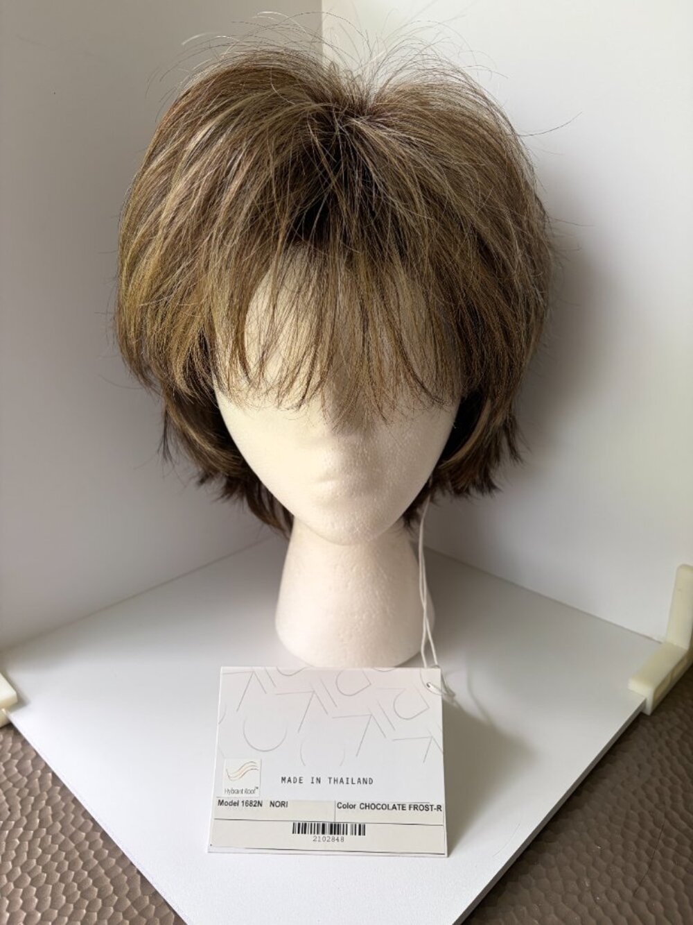 Noriko NORI in Chocolate Frost R, Petite/Avg Cap, Synthetic Wig, NWT